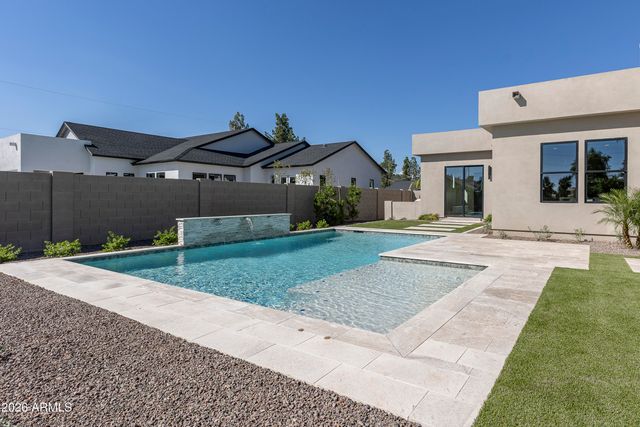 3021 E Rosemonte Drive, Phoenix, AZ 85050
