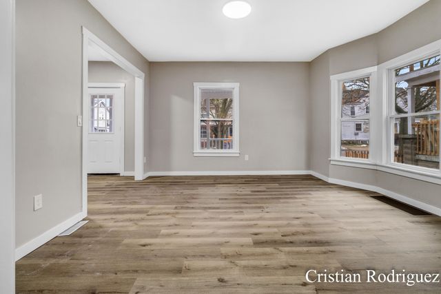 145 Nw Straight Avenue Nw, City Of Grand Rapids, MI 49504