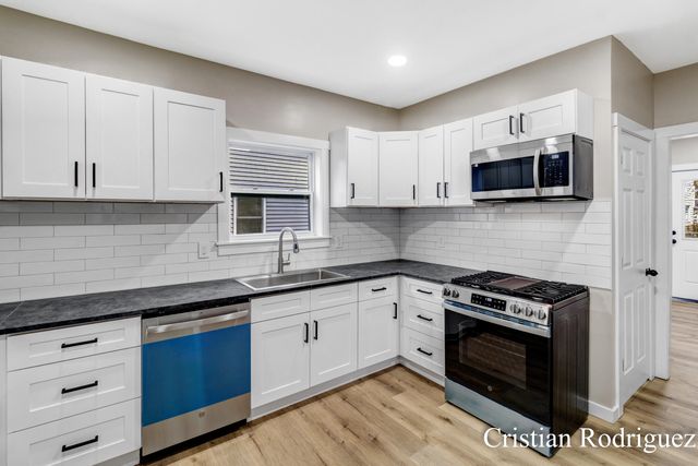 145 Nw Straight Avenue Nw, City Of Grand Rapids, MI 49504