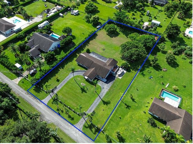 19926 SW 326th St, Homestead, FL 33030