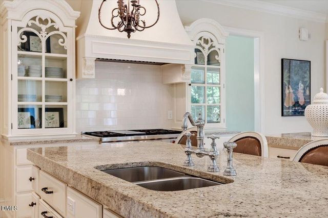 1015 Venetian Court, Cary, NC 27518
