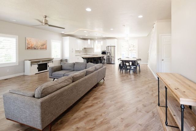 5042 S VIKING DR, South Ogden, UT 84403