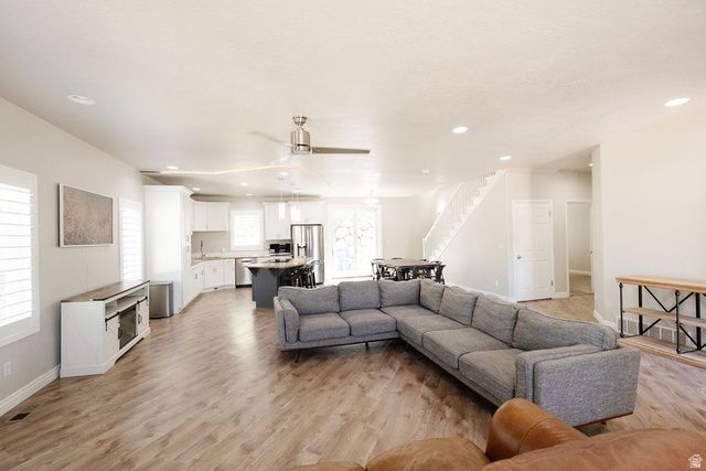 5042 S VIKING DR, South Ogden, UT 84403