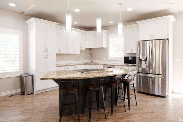5042 S VIKING DR, South Ogden, UT 84403