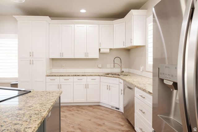 5042 S VIKING DR, South Ogden, UT 84403