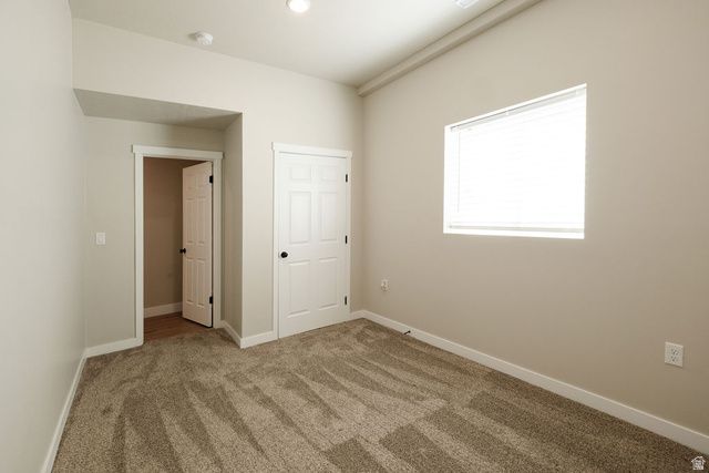 5042 S VIKING DR, South Ogden, UT 84403