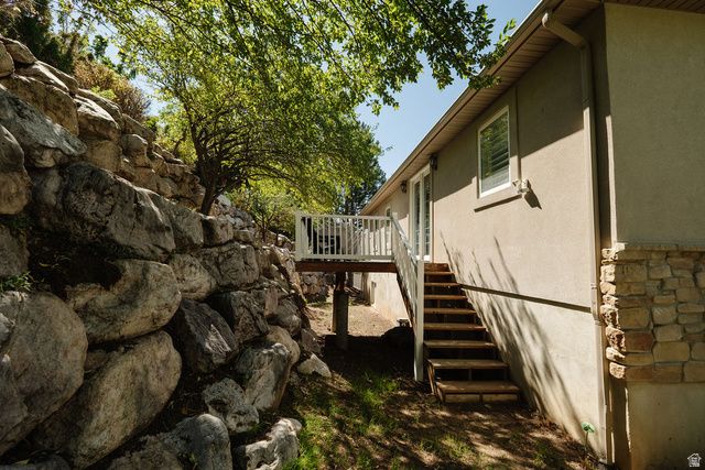 5042 S VIKING DR, South Ogden, UT 84403