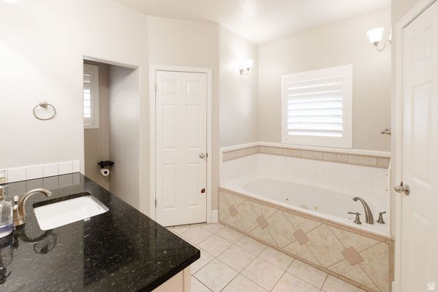 5042 S VIKING DR, South Ogden, UT 84403