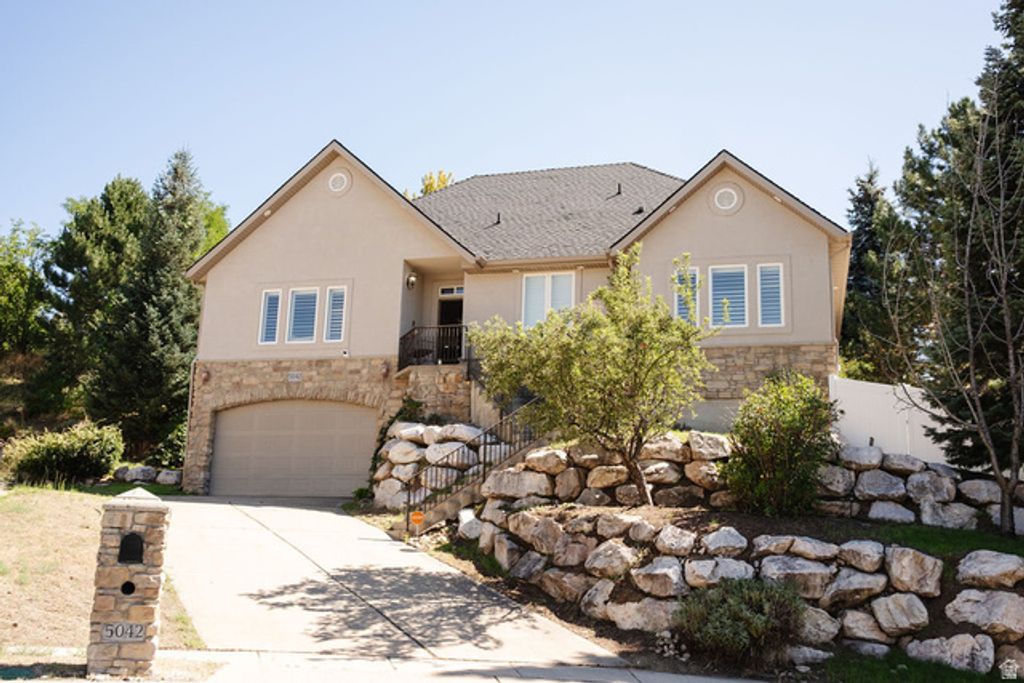 5042 S VIKING DR, South Ogden, UT 84403 — exterior