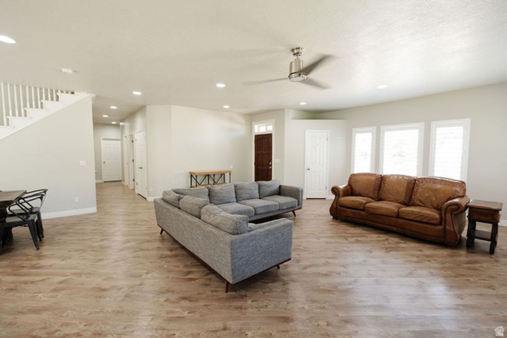 5042 S VIKING DR, South Ogden, UT 84403 — photo 2