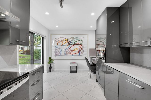 33 Westgate Lane C, Boynton Beach, FL 33436