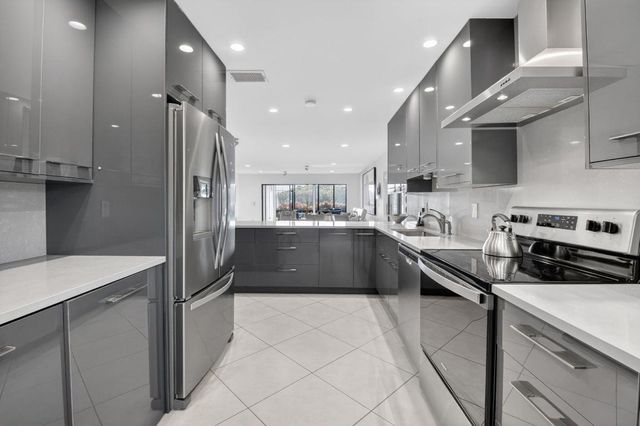 33 Westgate Lane C, Boynton Beach, FL 33436