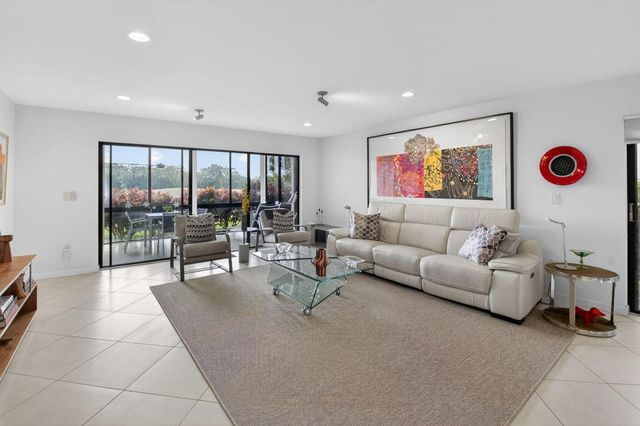 33 Westgate Lane C, Boynton Beach, FL 33436