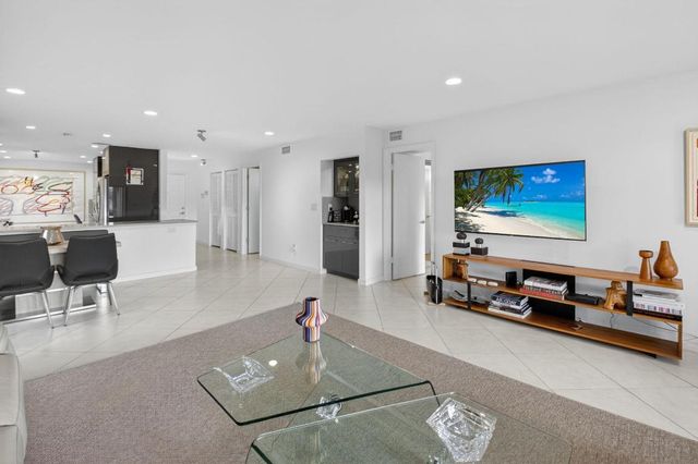 33 Westgate Lane C, Boynton Beach, FL 33436