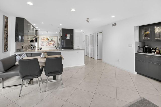 33 Westgate Lane C, Boynton Beach, FL 33436