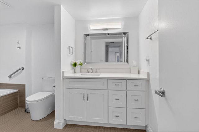 33 Westgate Lane C, Boynton Beach, FL 33436