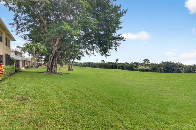 33 Westgate Lane C, Boynton Beach, FL 33436
