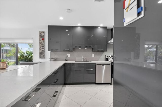 33 Westgate Lane C, Boynton Beach, FL 33436