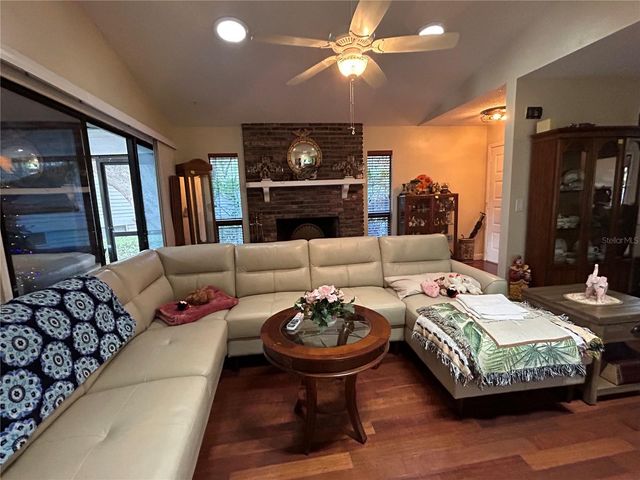 906 VILLAGE GREEN ROAD, Deland, FL 32720
