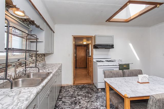 818 Avon Street, Stratford, IA 50249