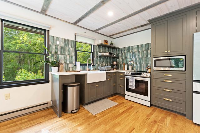 2536 Tarr Ridge Road, Frenchburg, KY 40322