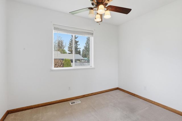 123 N STEVENS St, Deer Park, WA 99006