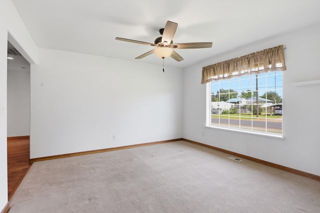 123 N STEVENS St, Deer Park, WA 99006