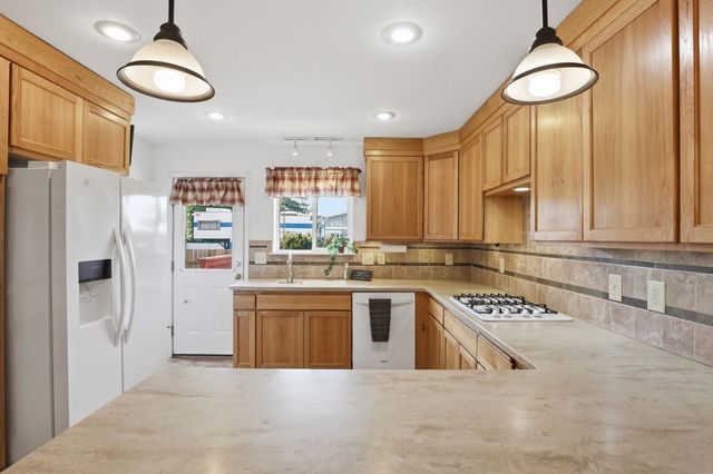 123 N STEVENS St, Deer Park, WA 99006