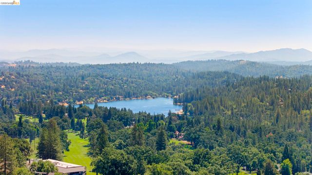 19032 Dyer Ct 12, Groveland, CA 95321