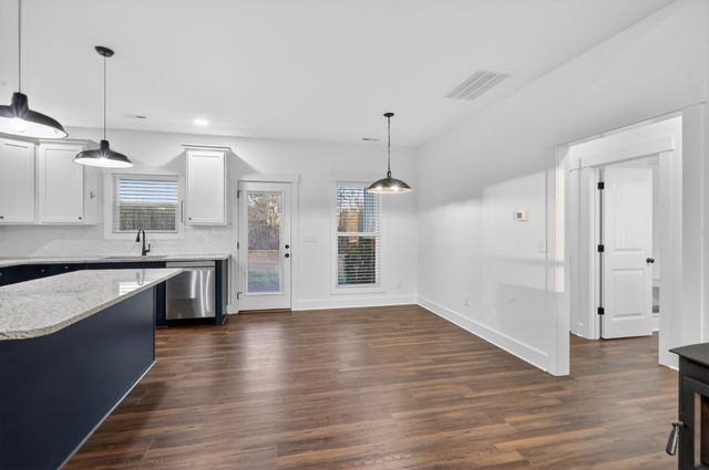 249 Claypool Rd, Bethpage, TN 37022