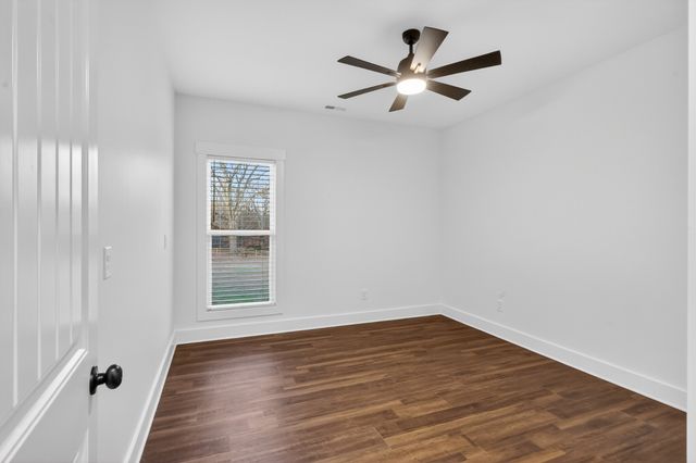 249 Claypool Rd, Bethpage, TN 37022