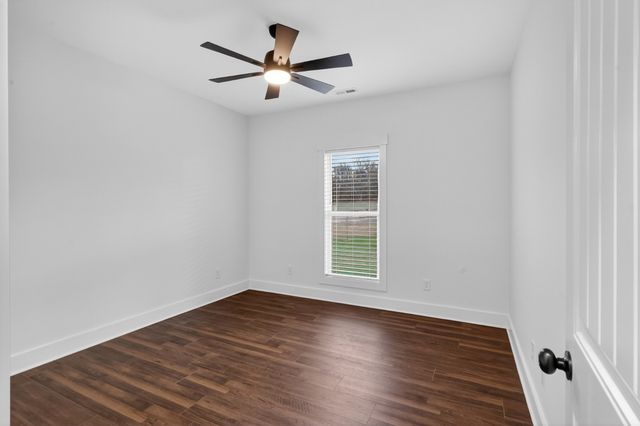 249 Claypool Rd, Bethpage, TN 37022