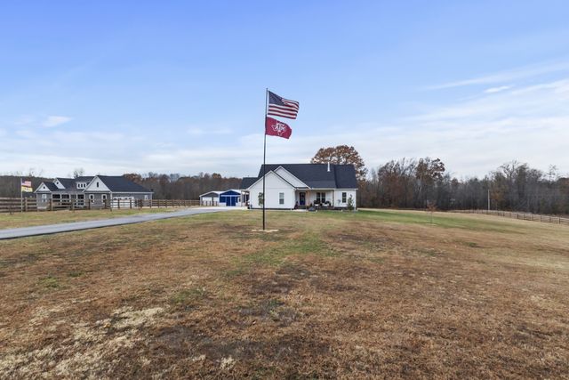 249 Claypool Rd, Bethpage, TN 37022