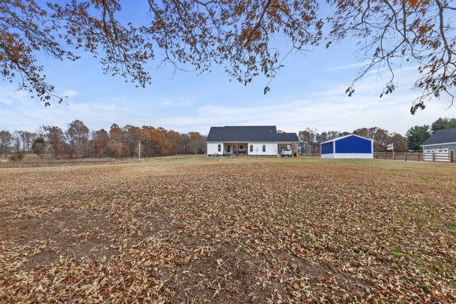 249 Claypool Rd, Bethpage, TN 37022