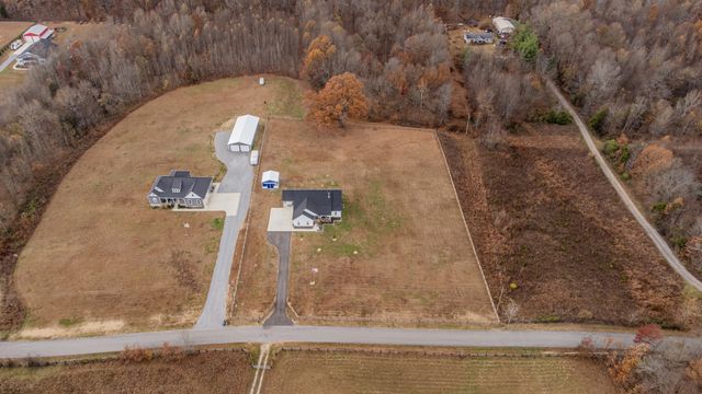 249 Claypool Rd, Bethpage, TN 37022