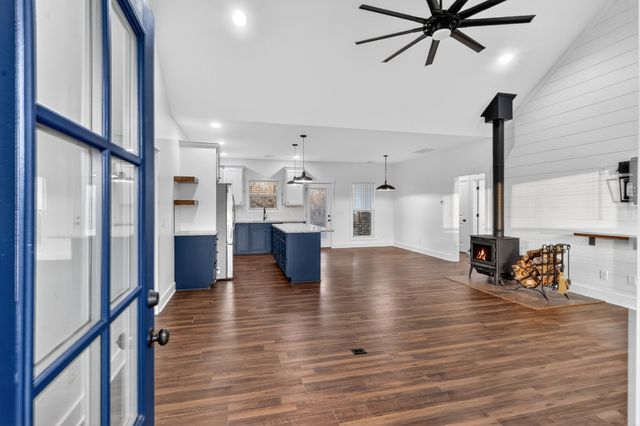 249 Claypool Rd, Bethpage, TN 37022