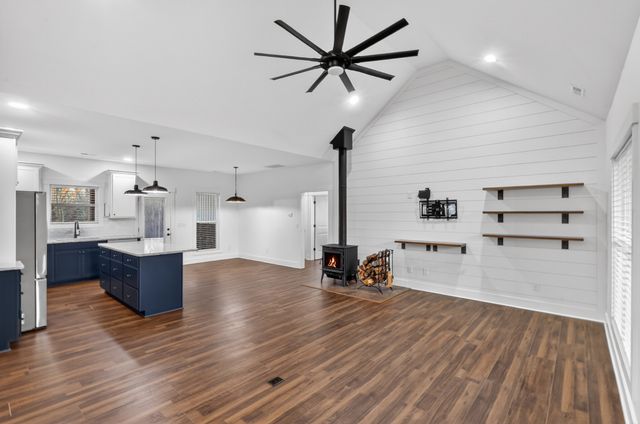 249 Claypool Rd, Bethpage, TN 37022