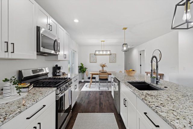 120 Ervalice COURT, Random Lake, WI 53075