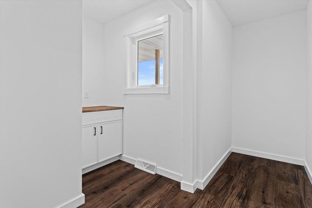 120 Ervalice COURT, Random Lake, WI 53075