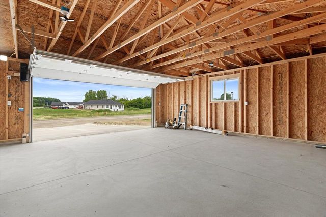 120 Ervalice COURT, Random Lake, WI 53075