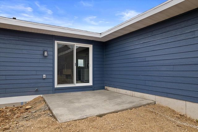 120 Ervalice COURT, Random Lake, WI 53075