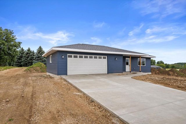 120 Ervalice COURT, Random Lake, WI 53075