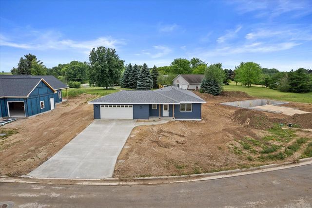120 Ervalice COURT, Random Lake, WI 53075
