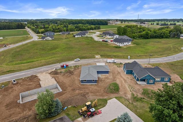 120 Ervalice COURT, Random Lake, WI 53075