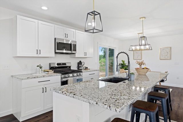 120 Ervalice COURT, Random Lake, WI 53075