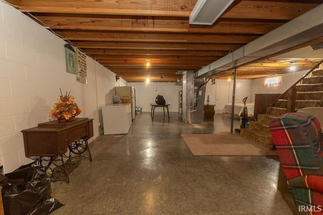 8999 S Snow Road, Bloomington, IN 47403