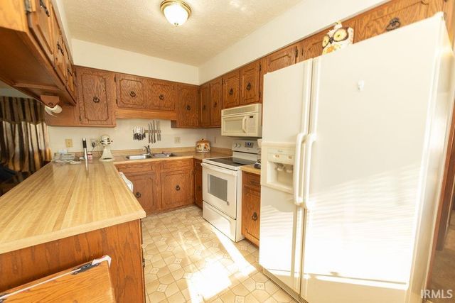 8999 S Snow Road, Bloomington, IN 47403