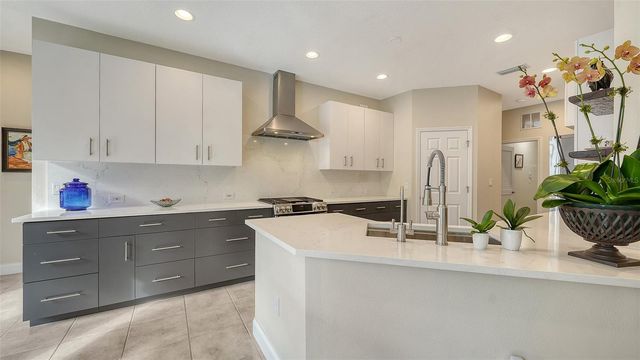 4855 CARRINGTON CIRCLE, Sarasota, FL 34243