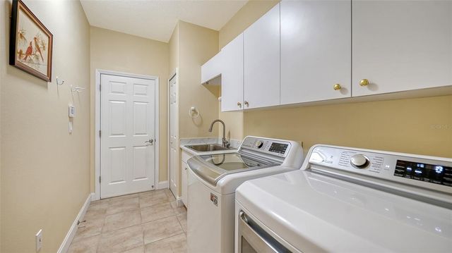 4855 CARRINGTON CIRCLE, Sarasota, FL 34243