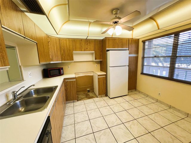 2305 Lucaya Lane D-2, Coconut Creek, FL 33066